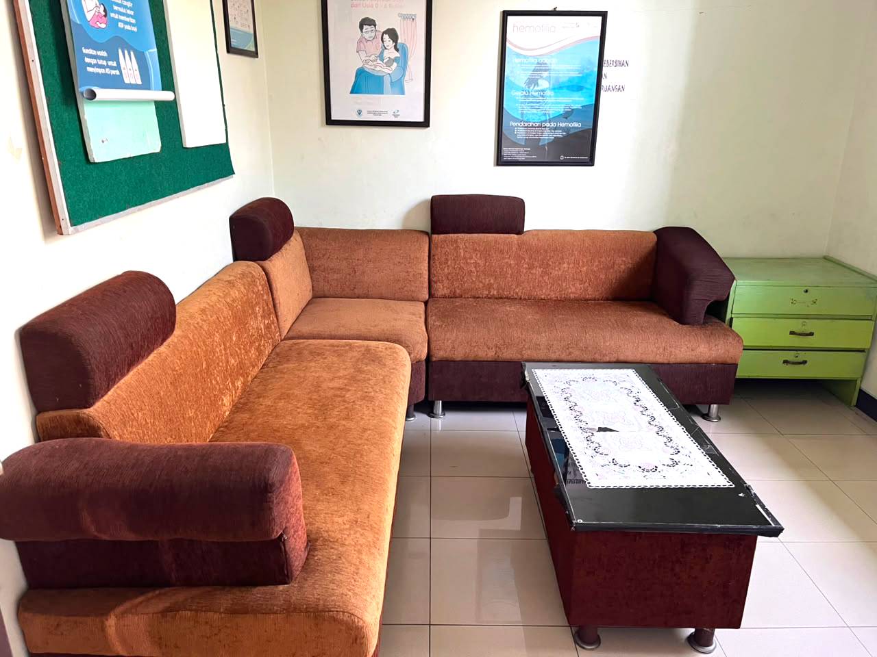 Ruang Laktasi (atau Pojok ASI)