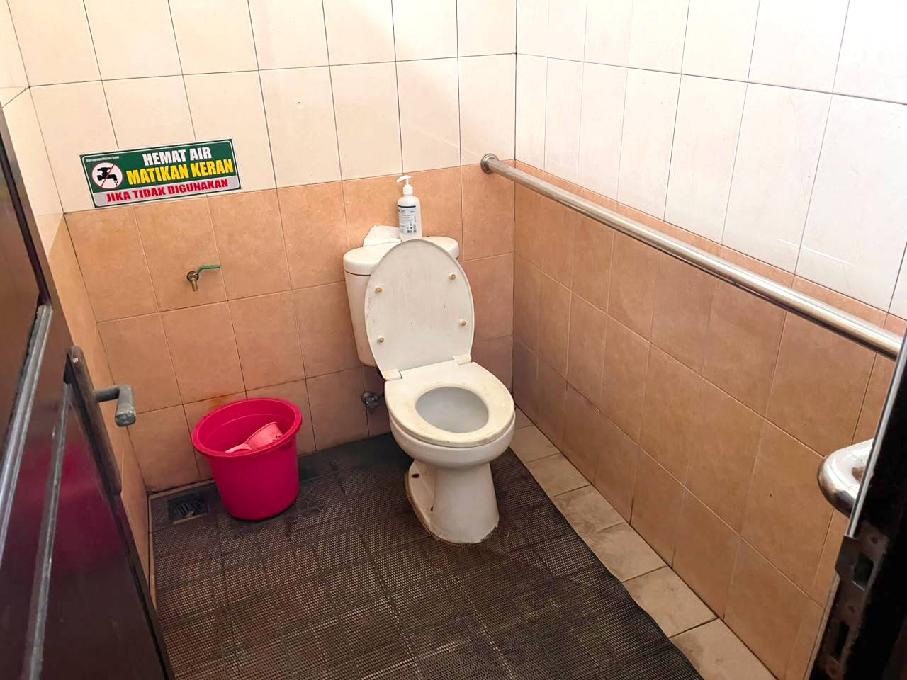 Toilet Umum